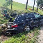 Zderzenie, dachowanie i ucieczka po uderzeniu w mur. Niebezpieczny weekend na drogach powiatu giżyckiego (3)