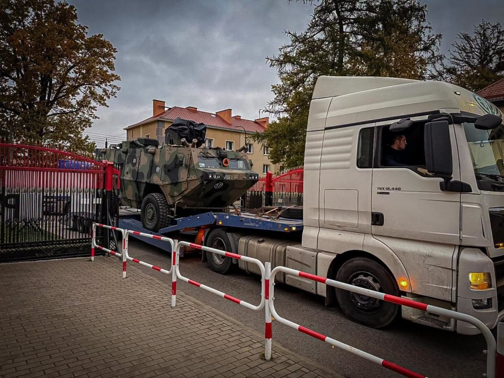 Kleszcze już w giżyckiej brygadzie. Nowe wozy rozpoznawcze dla żołnierzy